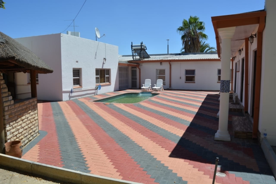 4 Bedroom Property for Sale in Flamingo Park Free State